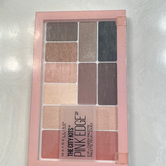 Maybelline. The City Kits Pink Edge. Eye and cheek palette.
